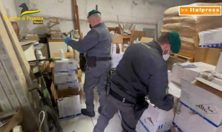 Sequestrate 30 tonnellate di prodotti fitosanitari nel Napoletano, una denuncia