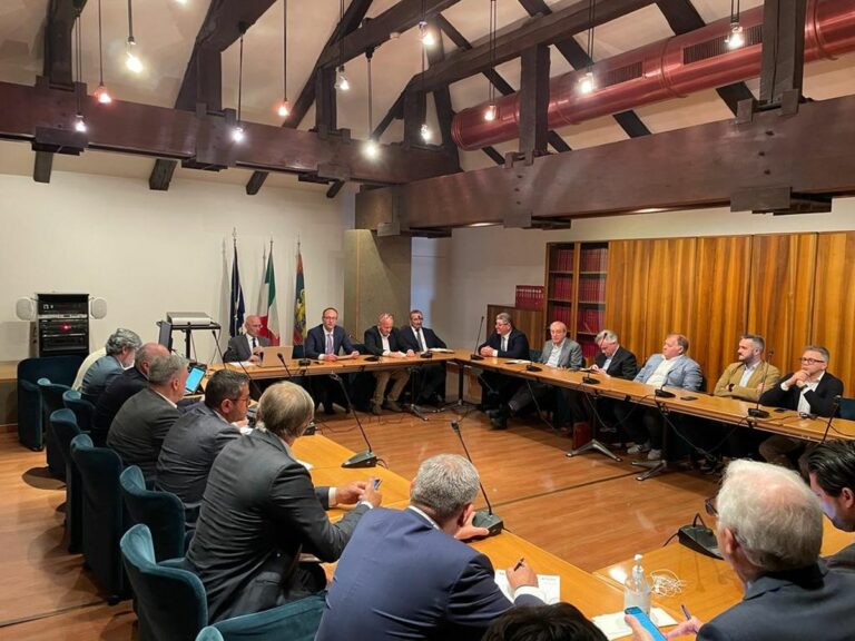 Assessore Agricoltura Caner incontra i Consorzi di bonifica e Anbi