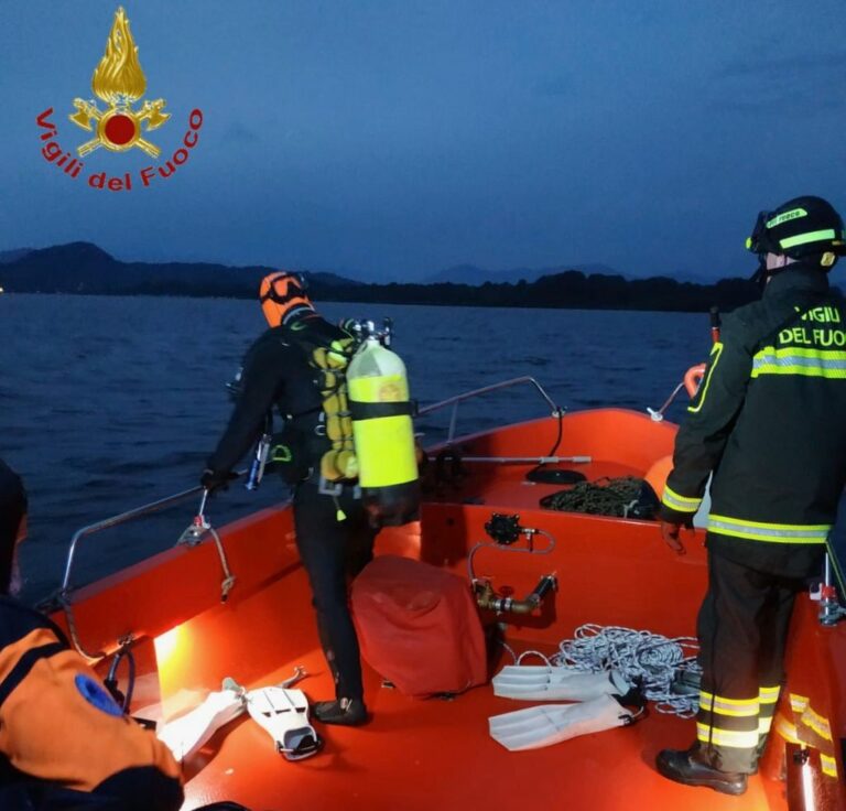 Barca si ribalta nel Lago Maggiore, quattro morti