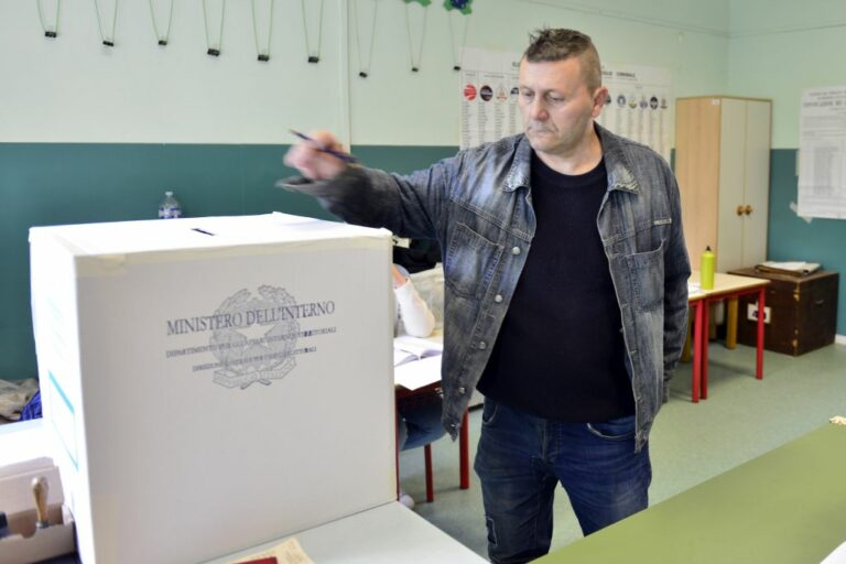 Elezioni comunali, proiezioni: a Catania Trantino al 62,8%, a Ragusa il 63% ha votato per Cassì