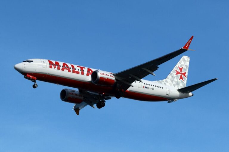 Malta,  flights diverted to Sicily due to bad weather