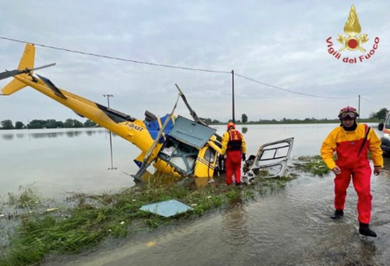 Maltempo, nel ravennate precipita un elicottero impegnato nei soccorsi