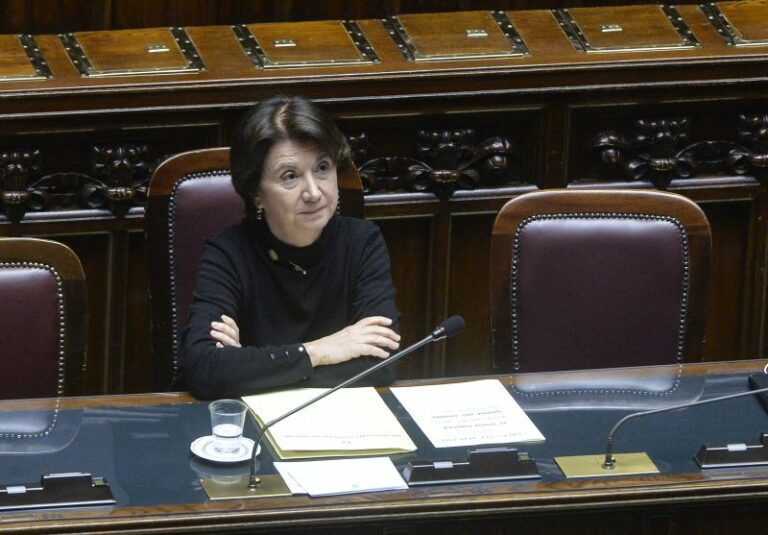 Natalità, Roccella “Famiglie a lungo bistrattate, vogliamo invertire la tendenza”