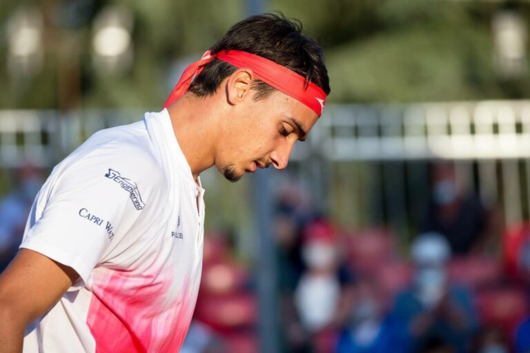 Sonego e Musetti agli ottavi al Roland Garros, fuori Fognini