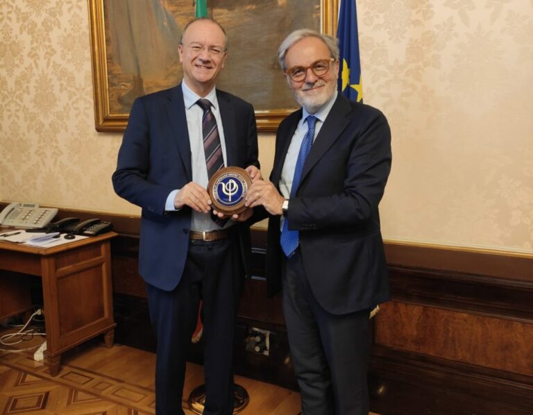 Psicologo a scuola, parte il confronto