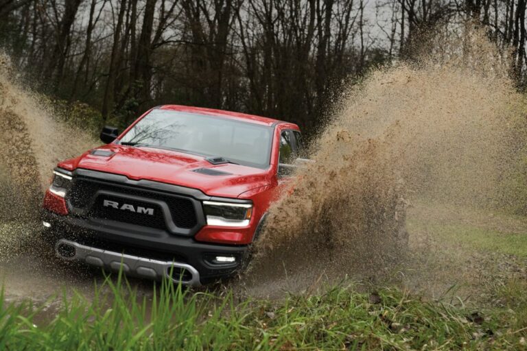 Ram lancia in Europa il propulsore Pentastar V6 eTorque da 3,6 litri