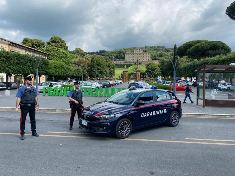 Truffe agli anziani tra Napoli e Torino, 9 arrestati