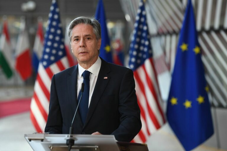 Blinken incontra Xi a Pechino “Non sosteniamo l’indipendenza di Taiwan”