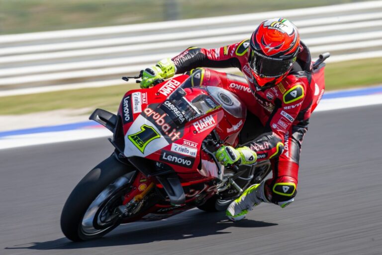 La posteriore SC0 gomma chiave nel sabato di Donington