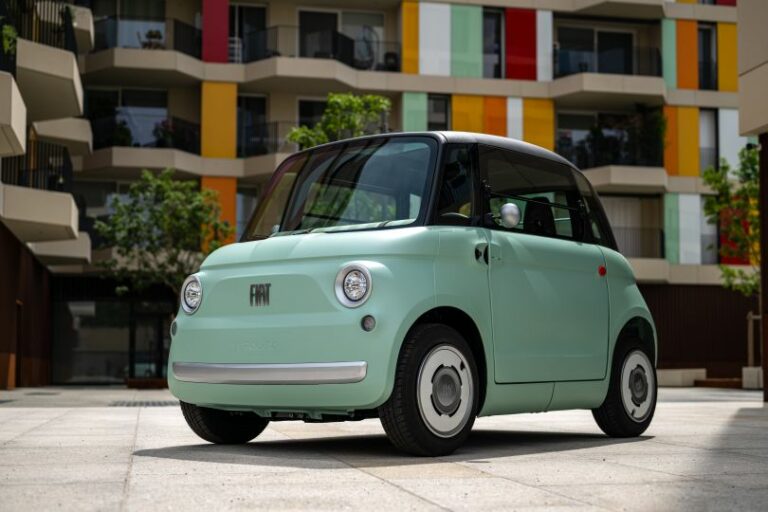 Fiat Topolino definisce la nuova mobilità urbana