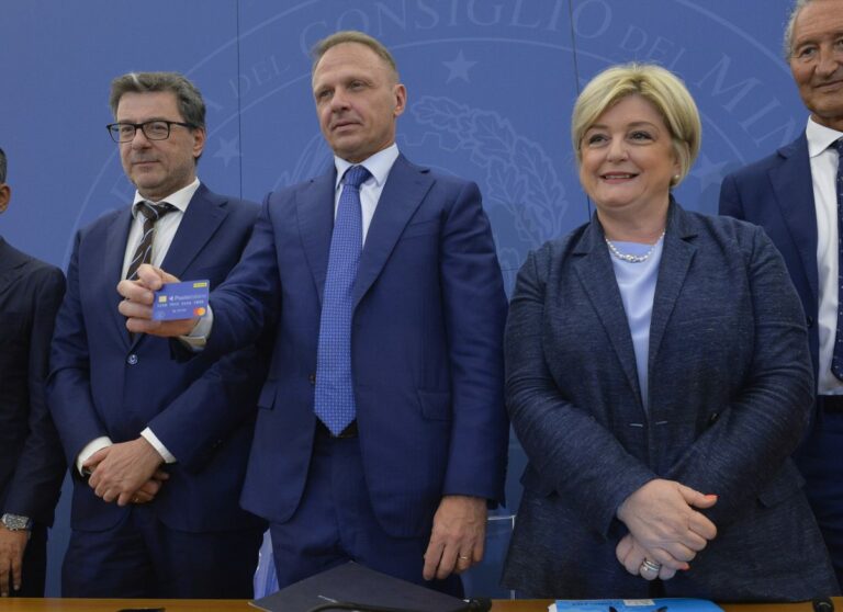 Al via la card per le famiglie in difficoltà, 500 milioni per il 2023