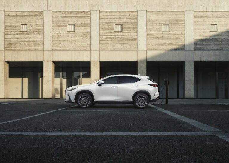 Lexus NX si aggiudica premio “Auto Express New Car”