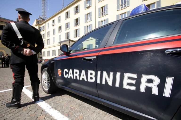 Duro colpo alla camorra, 19 misure cautelari nel Napoletano