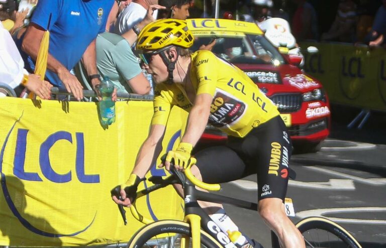 Gall vince la tappa regina al Tour, Vingegaard resta leader
