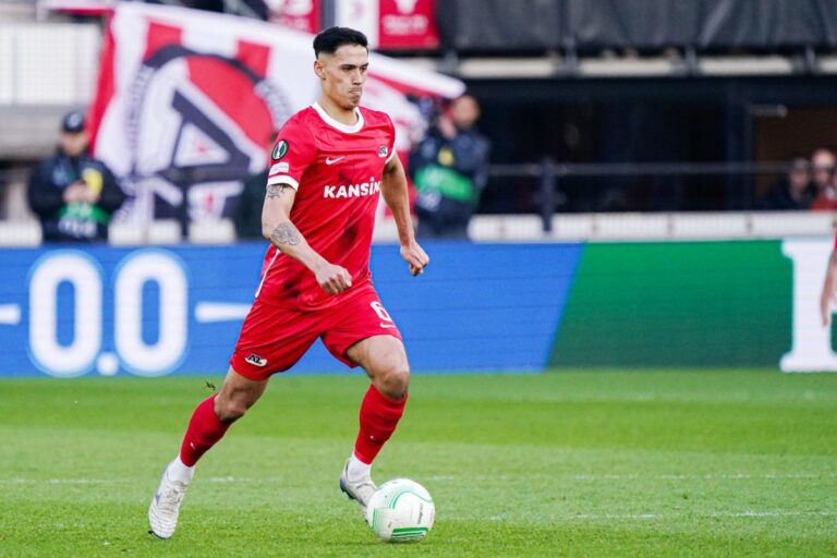 Reijnders “Milan un’opportunità, ammiro Seedorf. Ruolo? Sono un jolly”
