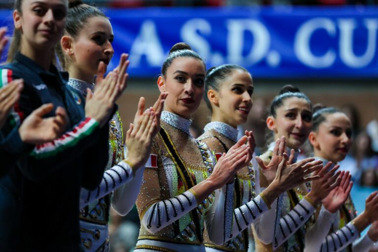 World Cup ritmica, Farfalle prime nel concorso a squadre di Milano