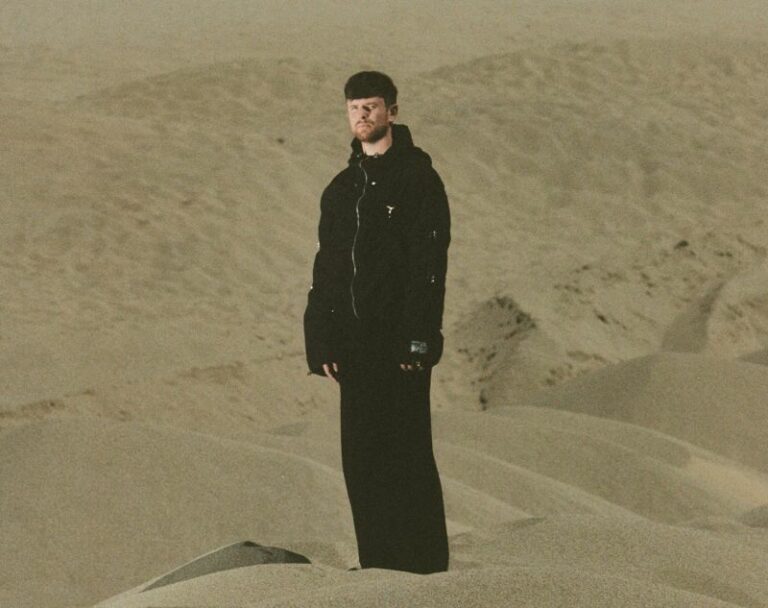 James Blake, esce il nuovo singolo “Loading”