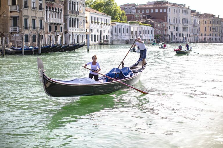 L’Unesco raccomanda di inserire Venezia tra i siti a rischio. Per il Comune serve un confronto