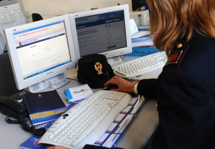 Polizia postale e cyber bullismo