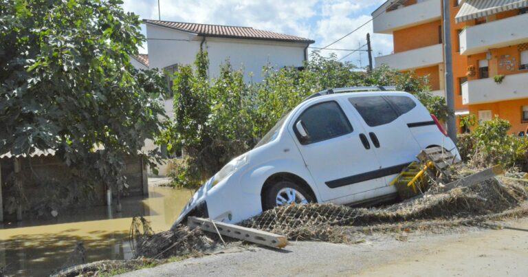 Alluvione, dalla Regione Marche 2 milioni per danni ad auto e furgoni