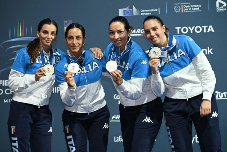 Italia argento mondiale nella spada donne a squadre