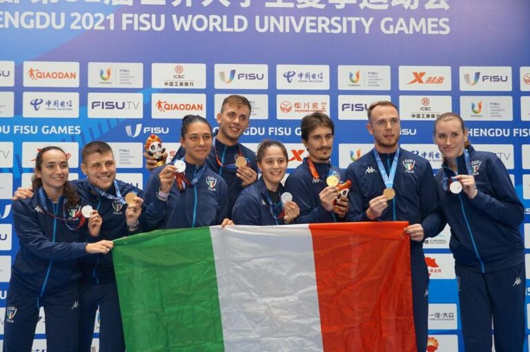 Trionfo della squadra di sciabola maschile alle Universiadi