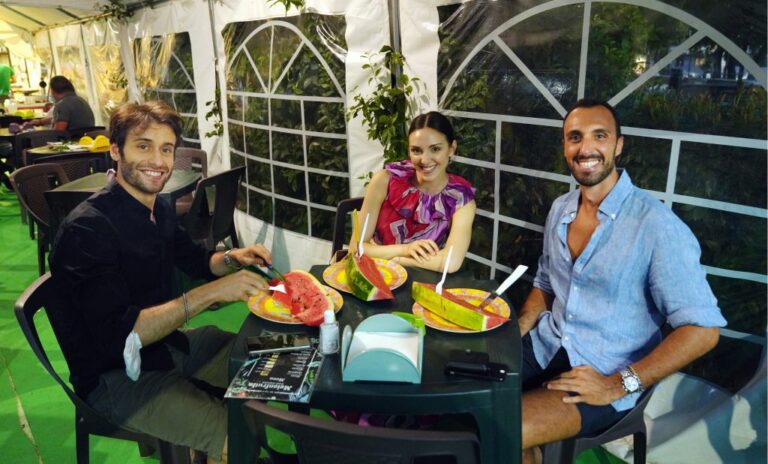 Contro il caldo acqua aromatizzata e anguria, no alla “caprese”