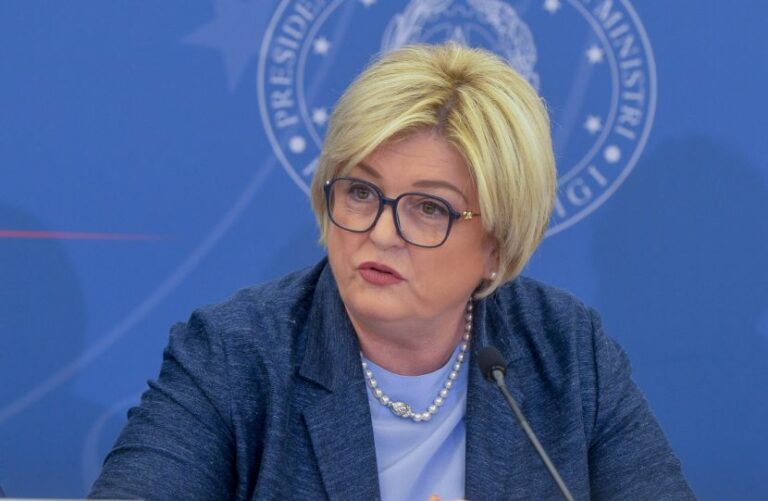 Calderone “Con paga base per legge più danni che benefici”