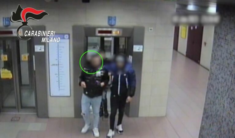 Rapina in piazzale Segesta a Milano, un trapper tra gli arrestati
