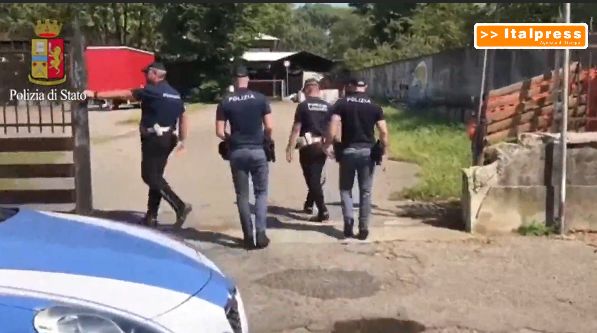 Sgomberata l’area dell’ex macello a Monza, allontanati 8 abusivi