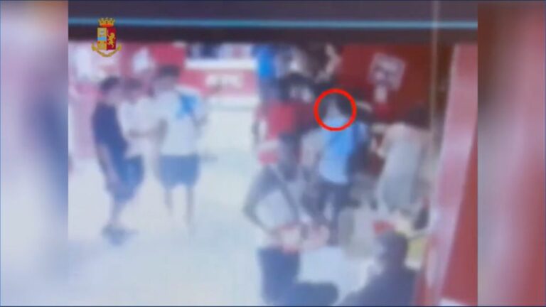 Milano, pedinavano turisti per derubarli. 3 arresti