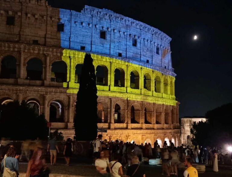 Acea e Roma Capitale illuminano il Colosseo con colori bandiera dell’Ucraina