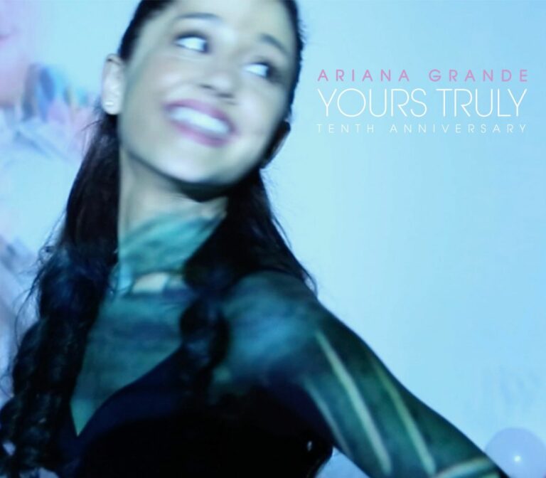 Ariana Grande pubblica “Yours Truly” 10th Anniversary Edition