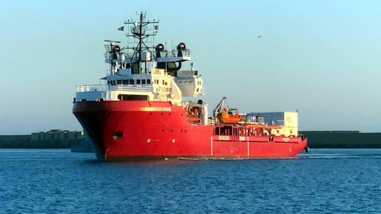 Ocean Viking a Genova tra domenica e lunedì con 272 migranti a bordo