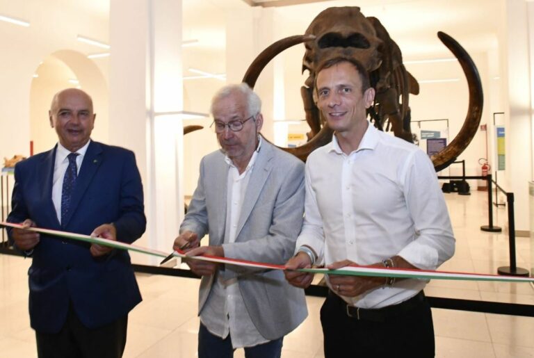 Fedriga “A Trieste mostra per avvicinare i giovani alla scienza”