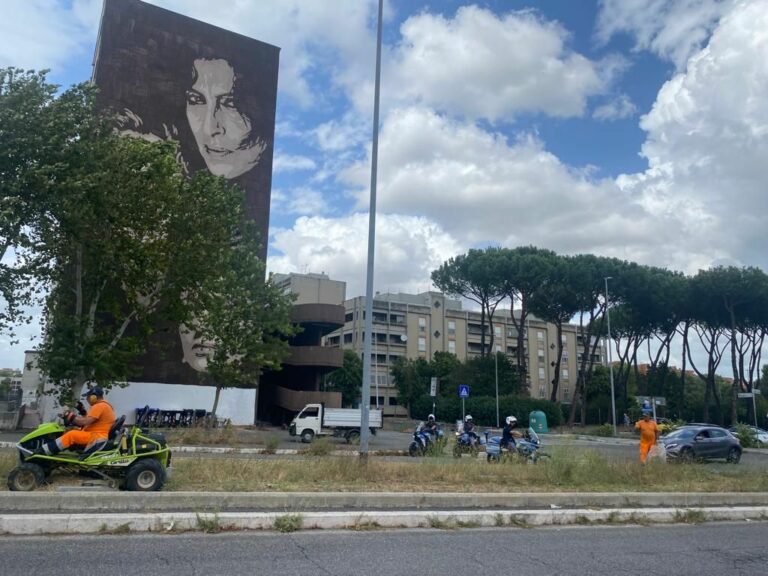 Controlli antidegrado a Roma, blitz della Polizia a San Basilio