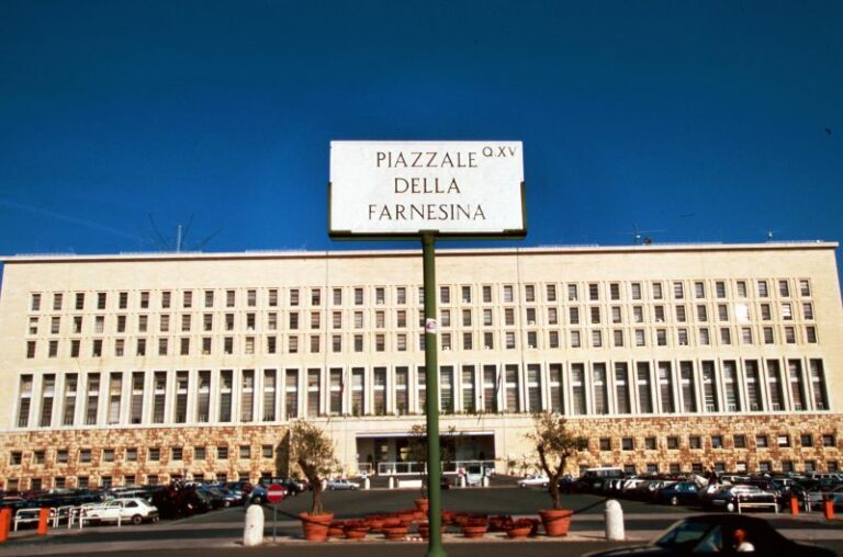 Colpo di Stato in Gabon. Farnesina “Monitoriamo la situazione, gli italiani siano prudenti”