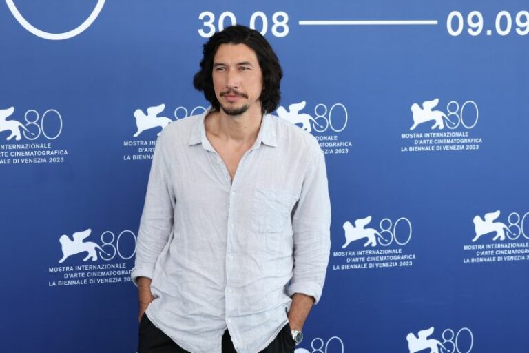 A Venezia Adam Driver incarna il mito di Ferrari secondo Michael Mann