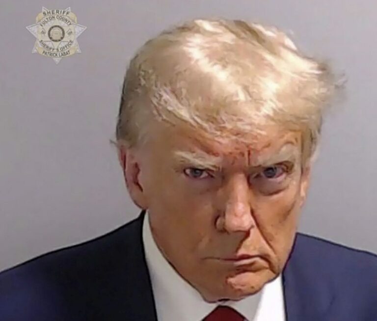 Trump in carcere ad Atlanta e rilasciato su cauzione