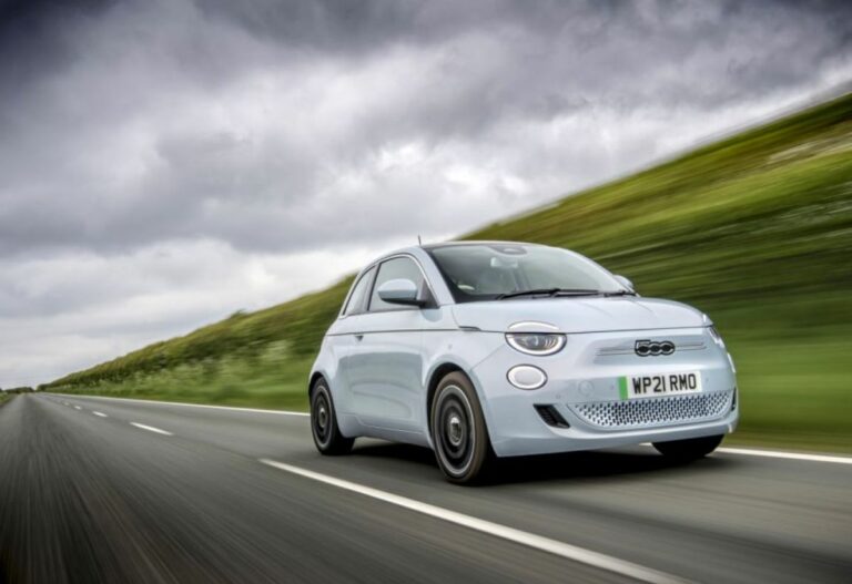 Fiat 500e è ancora “Best Electric Small Car” per “What car?”