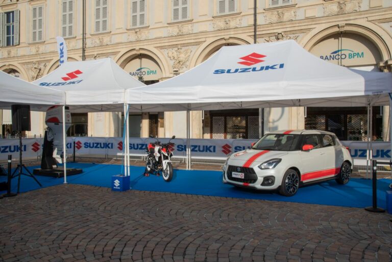 Suzuki presenta una livrea speciale per Swift, GSX-8S e DF200AP