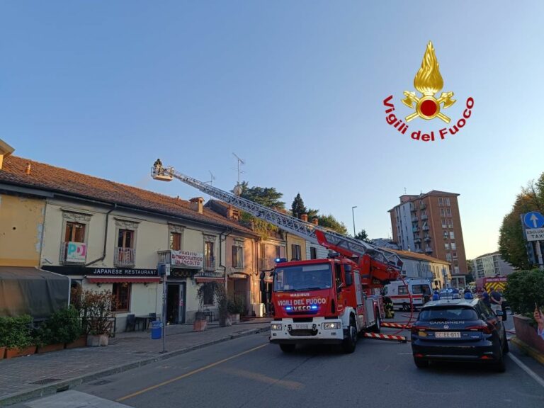 Corsico, incendio in un ristorante. Intervengono i Vigili del Fuoco