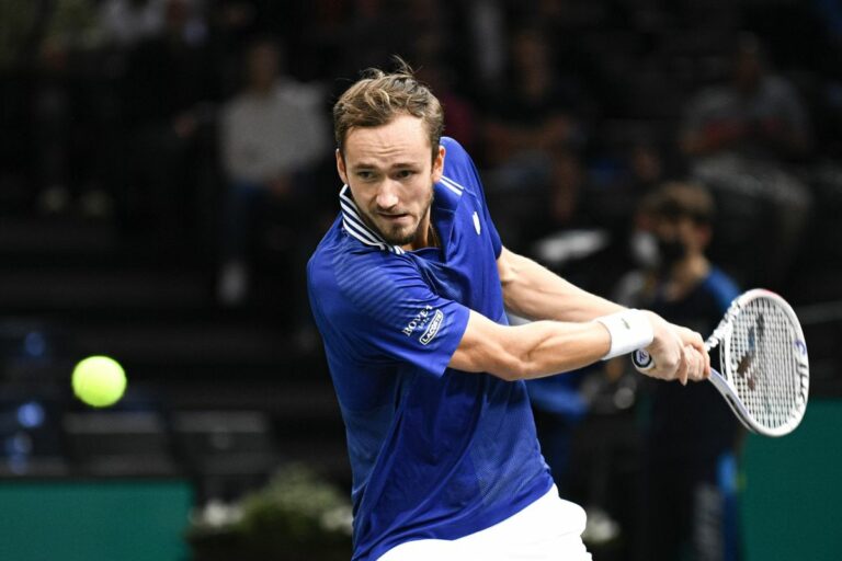 Agli Us Open Medvedev piega Alcaraz, finale contro Djokovic