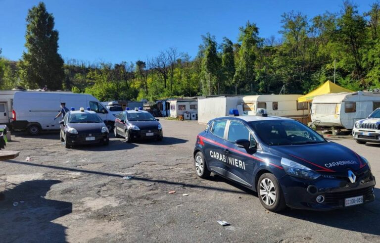 Roma, pubblicano video su Tik Tok sgraditi e parte la rappresaglia