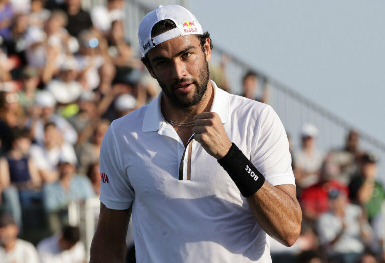 Berrettini in panchina a Bologna per sostenere azzurri in Coppa Davis
