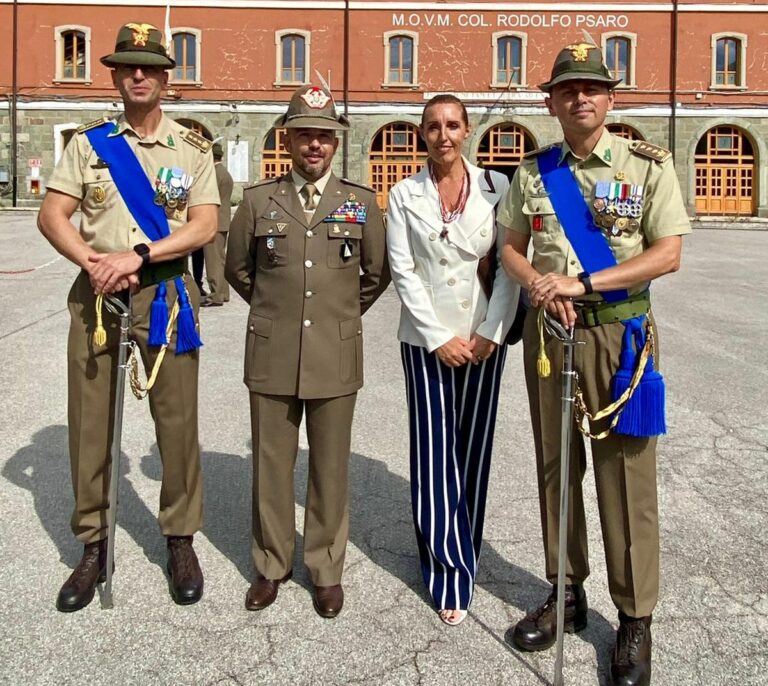 Assessore Donazzan partecipa al cambio del comando 7^ Reggimento Alpini