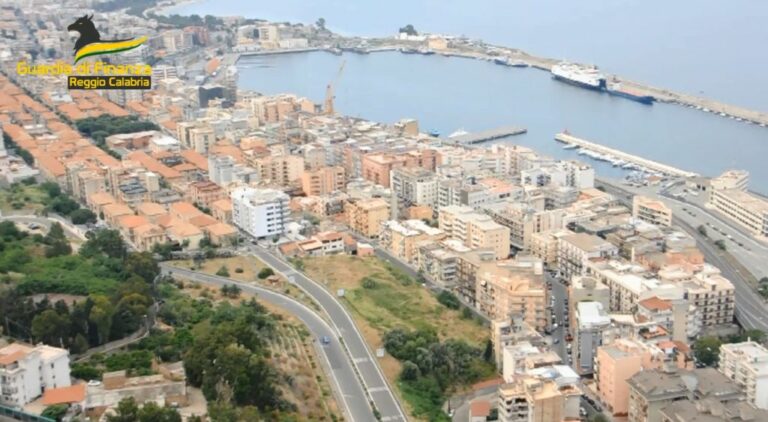 Reggio Calabria, arrestato corriere della droga con 40 kg di hashish