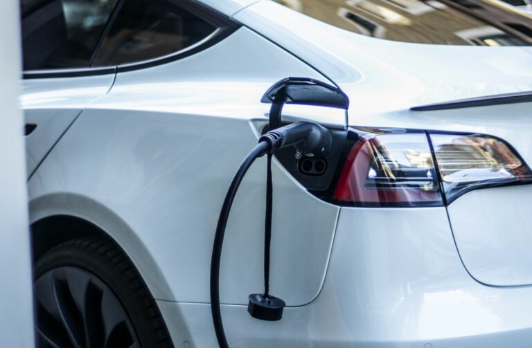 Malta, aumentano le auto ibride ed elettriche