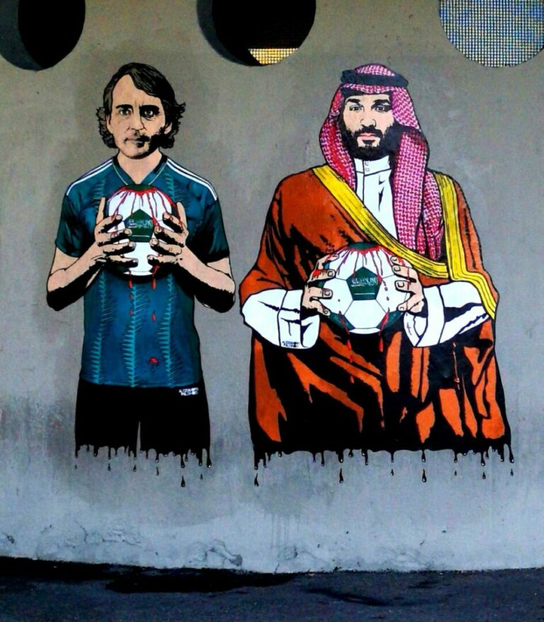 Milano, rimosso murales con Mancini a San Siro