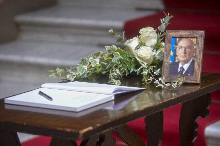 Napolitano, sospese le attività delle commissioni in Consiglio Lazio